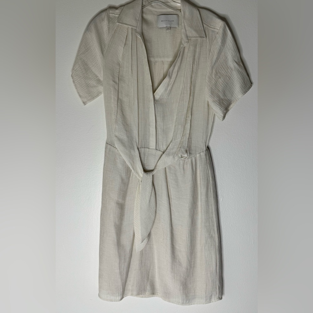 SOLD!!Brochu Walker Cream V-Neck Short Sleeve Midi Dress